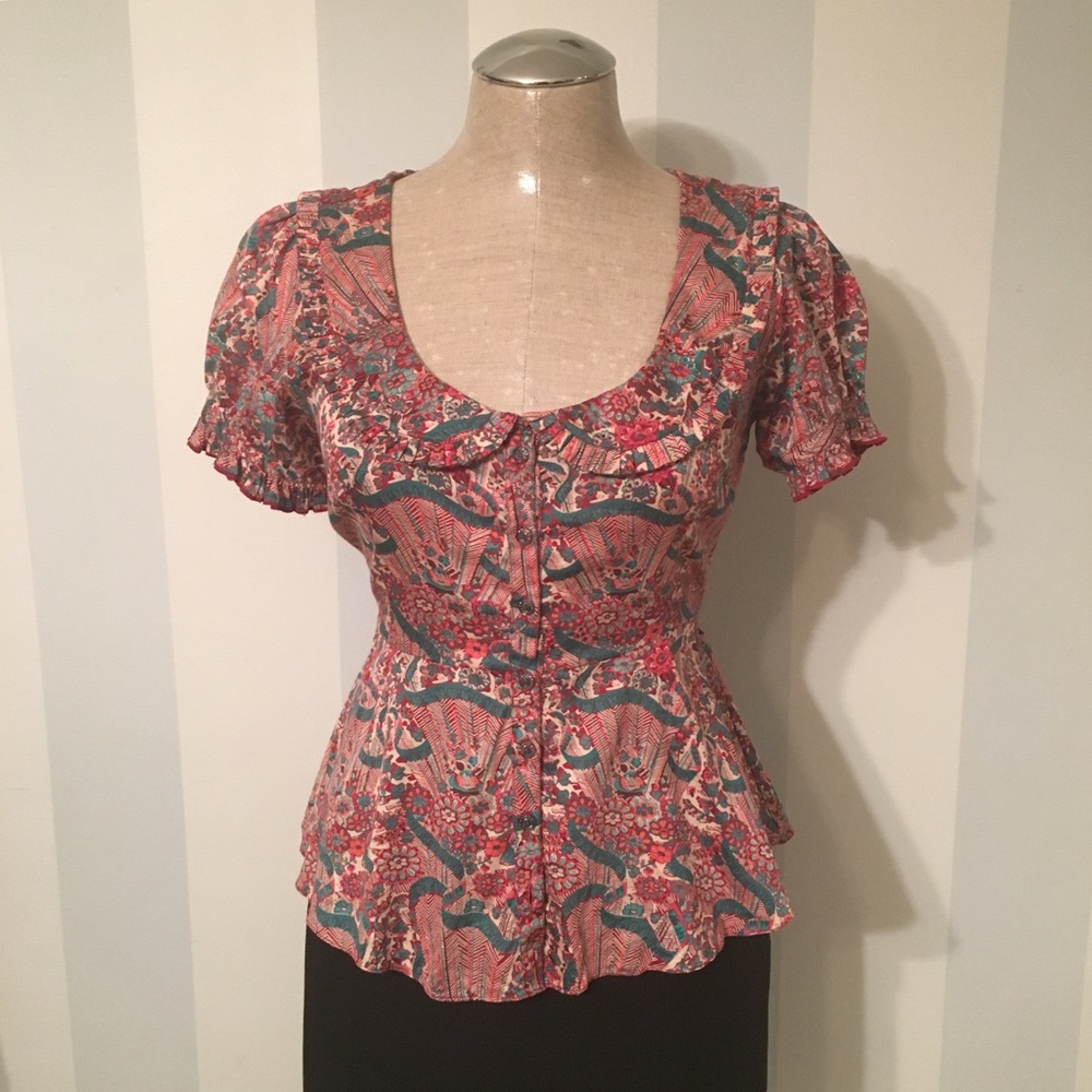 Peplum Top w/ Pleated Collar & Puffy Sleeves - Picture 3 of 8